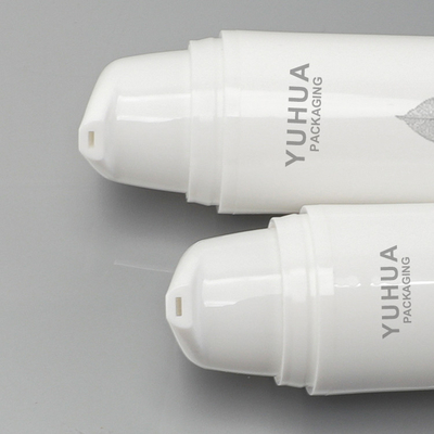 Άσπρα χωρίς αέρα μπουκάλια μπουκαλιών 15ml 30ml 50ml συνήθειας πλαστικά συσκευάζοντας