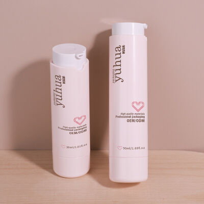 Ανθεκτικό πλαστικό μπουκάλι λοσιόν με αντλία χωρίς αέρα και προσαρμοσμένο σχέδιο, ιδανικό για συσκευασία καλλυντικών και αποθήκευση υγρών προϊόντων