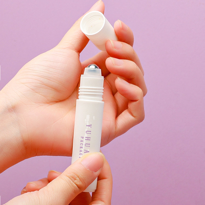 πλαστικός ρόλος 10ml 15ml PP στο άσπρο προσαρμοσμένο χρώμα λογότυπο μπουκαλιών